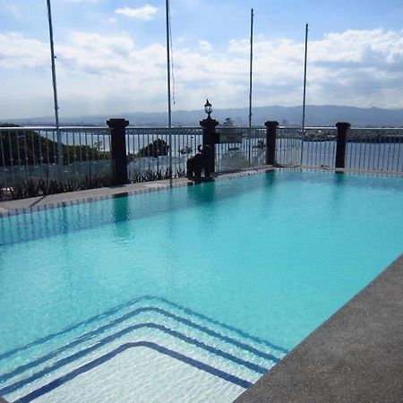 Hotel Cesario 막탄 외부 사진