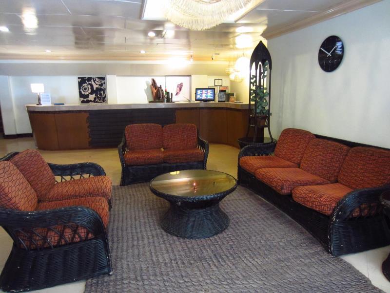 Hotel Cesario 막탄 외부 사진