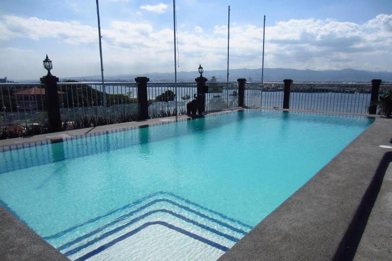 Hotel Cesario 막탄 외부 사진