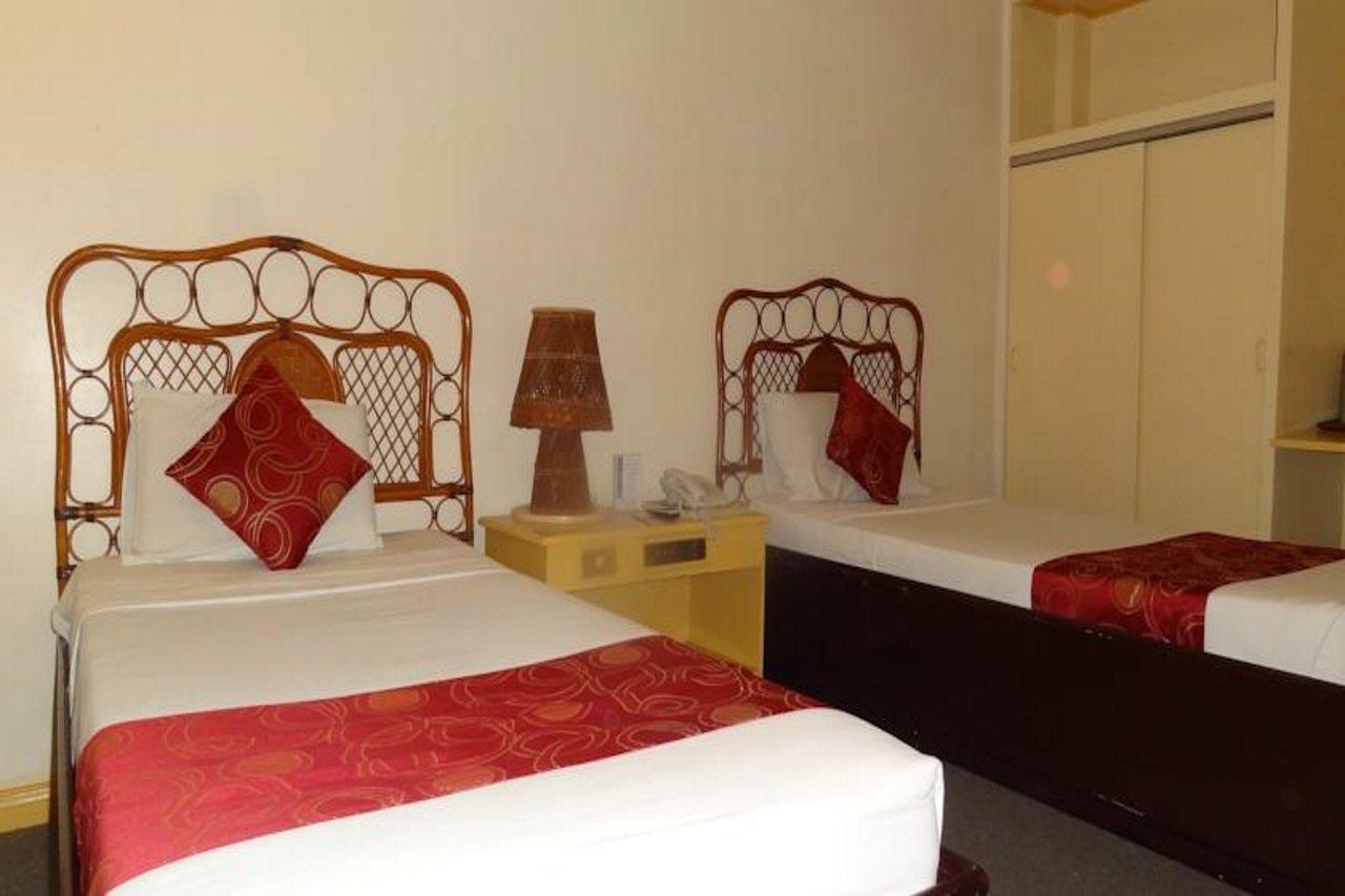 Hotel Cesario 막탄 외부 사진
