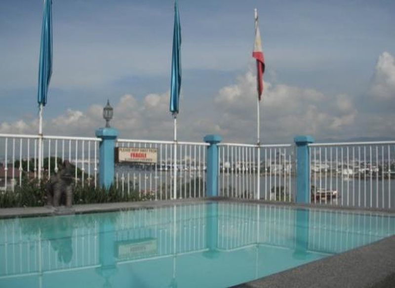 Hotel Cesario 막탄 외부 사진