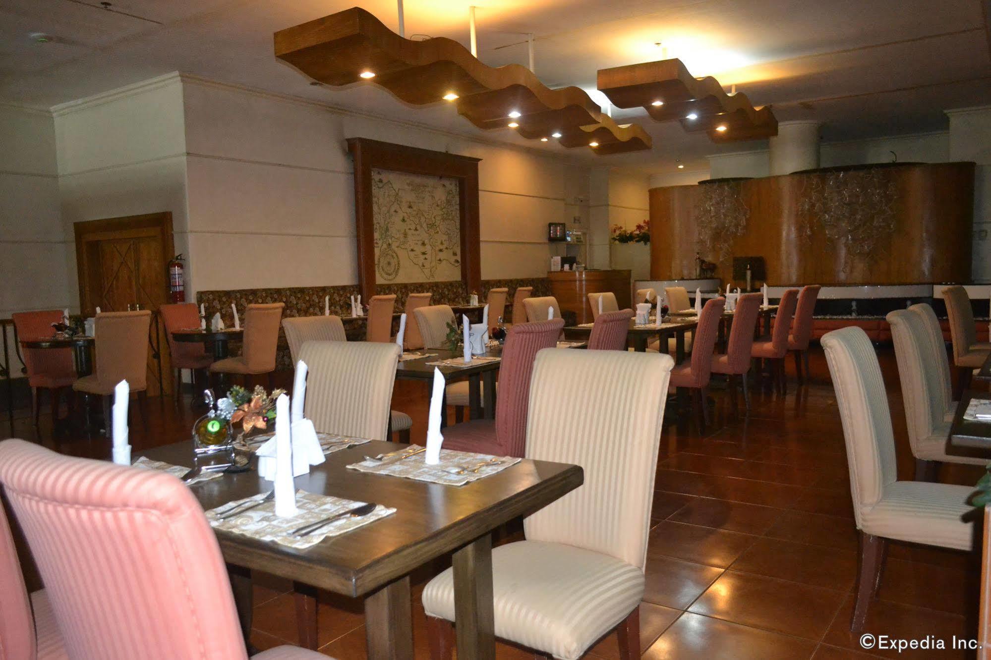 Hotel Cesario 막탄 외부 사진