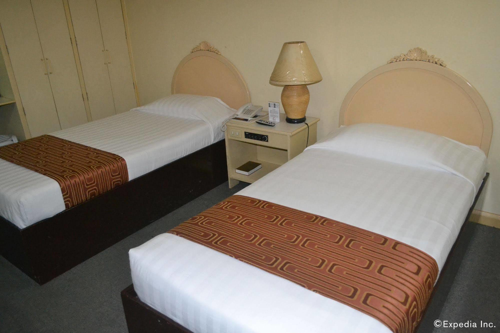 Hotel Cesario 막탄 외부 사진