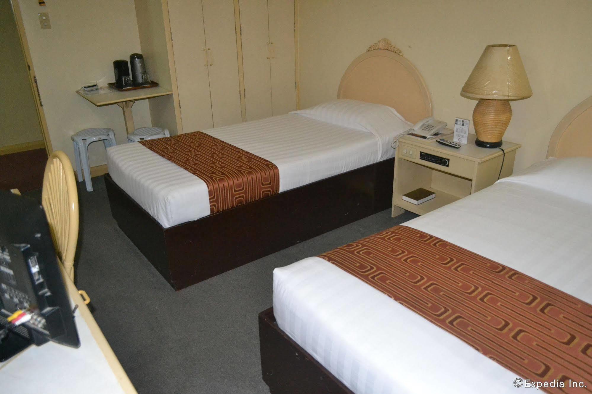Hotel Cesario 막탄 외부 사진
